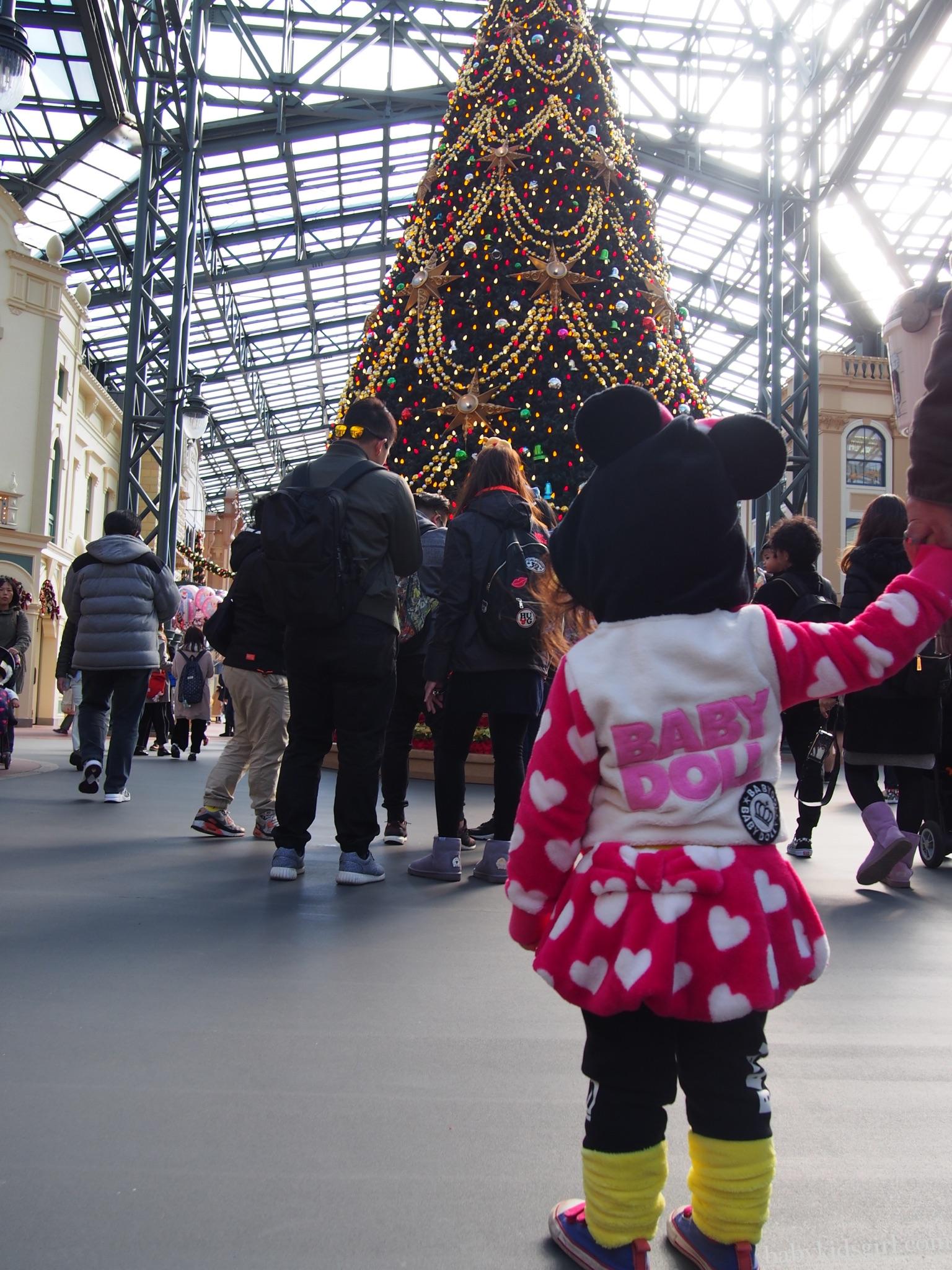 赤ちゃん連れディズニーランド 1歳のバースデーディズニーへ行きました 旅好きともこの子育てlife 赤ちゃん連れディズニーランド 1歳のバースデーディズニーへ行きました 旅好きともこの子育てlife
